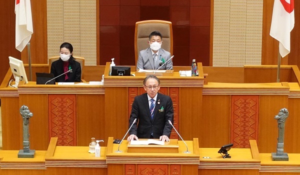 写真：沖縄県議会開催の様子1