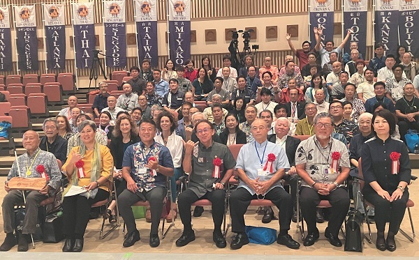 写真：開会式の様子1