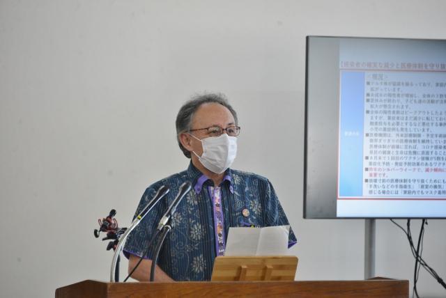 写真：玉城知事会見の様子