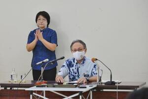 写真：玉城知事会見の様子2