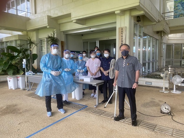 写真:視察の様子1