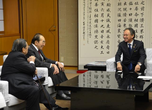 写真:表敬訪問の様子2