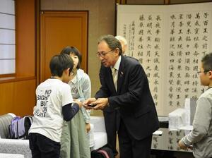 写真:表敬訪問の様子3
