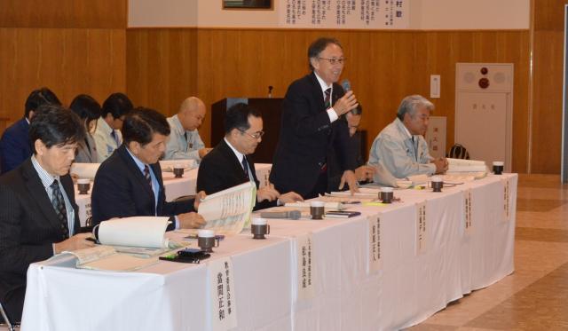 写真:行政視察の様子1