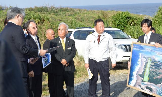 写真:行政視察の様子1