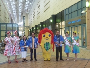 写真：街頭啓発