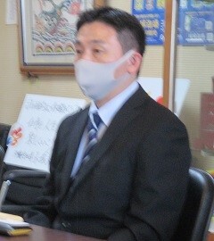 写真:入佐常務