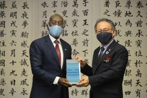 写真:知事と大使2