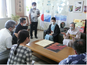 写真:表敬の様子3