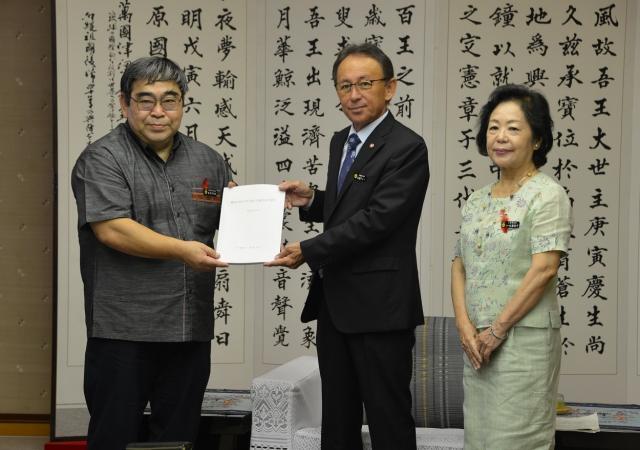 写真:委員長、知事等