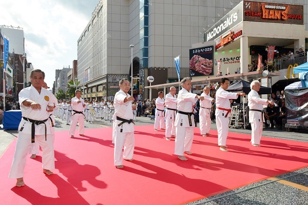 写真：記念演武祭の様子