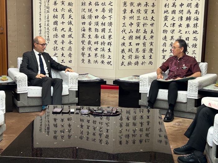 オレリャーナ氏と知事の面談