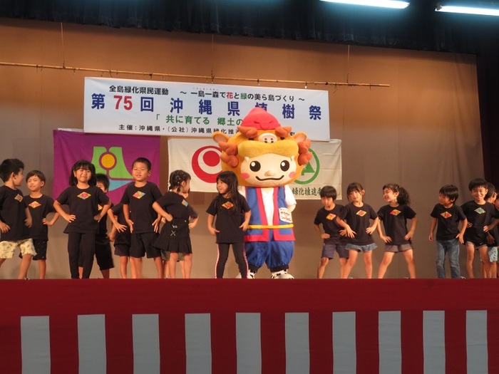 オープニング（園児ダンス）
