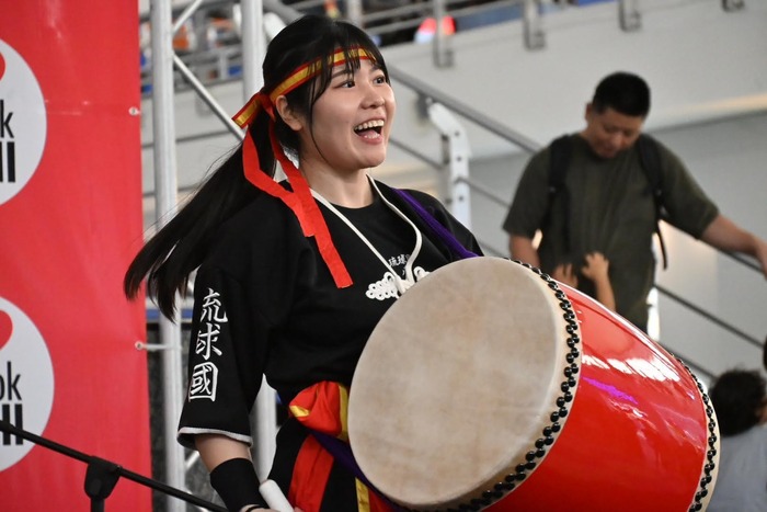 日本祭りで披露したエイサー